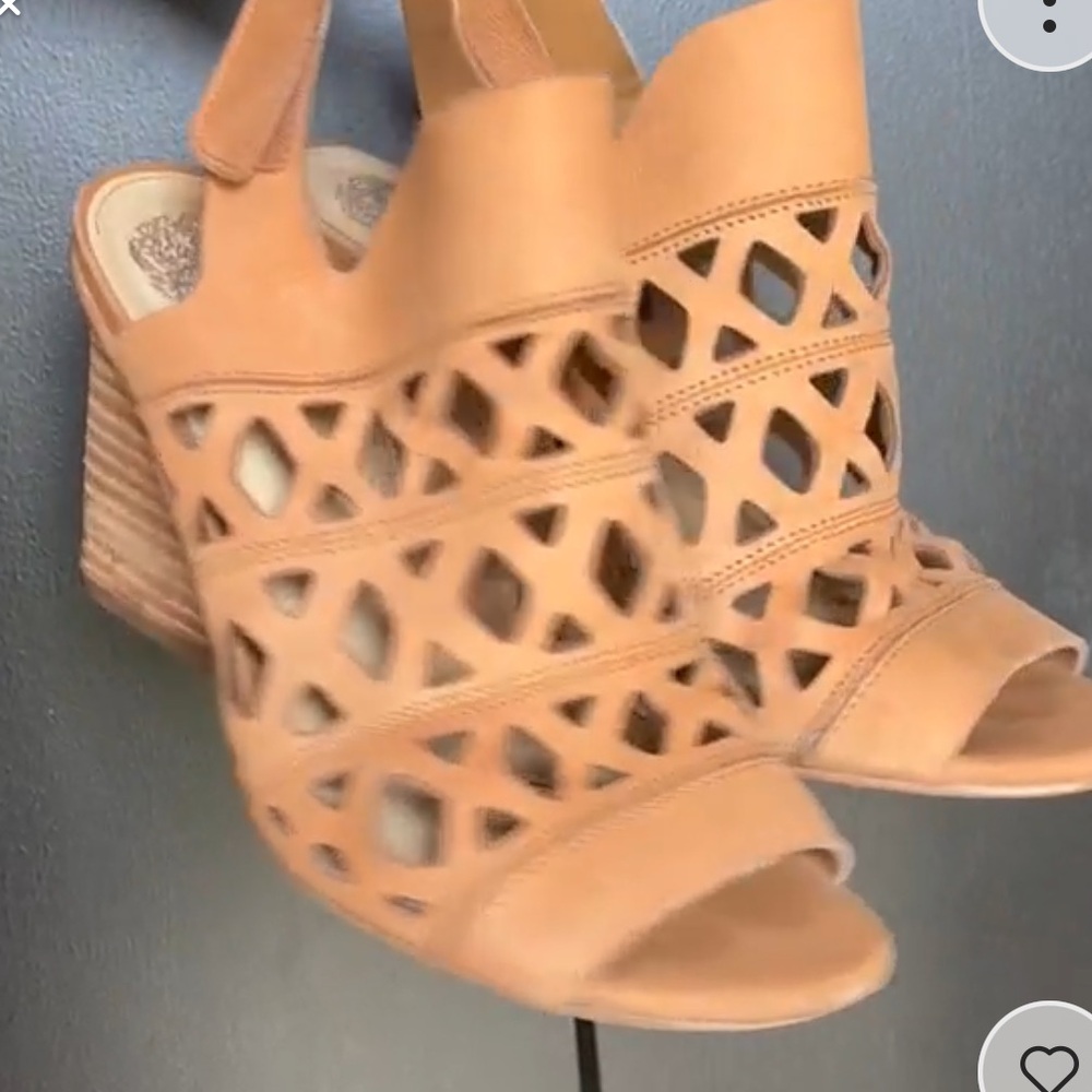 Vince Camuto Pumps